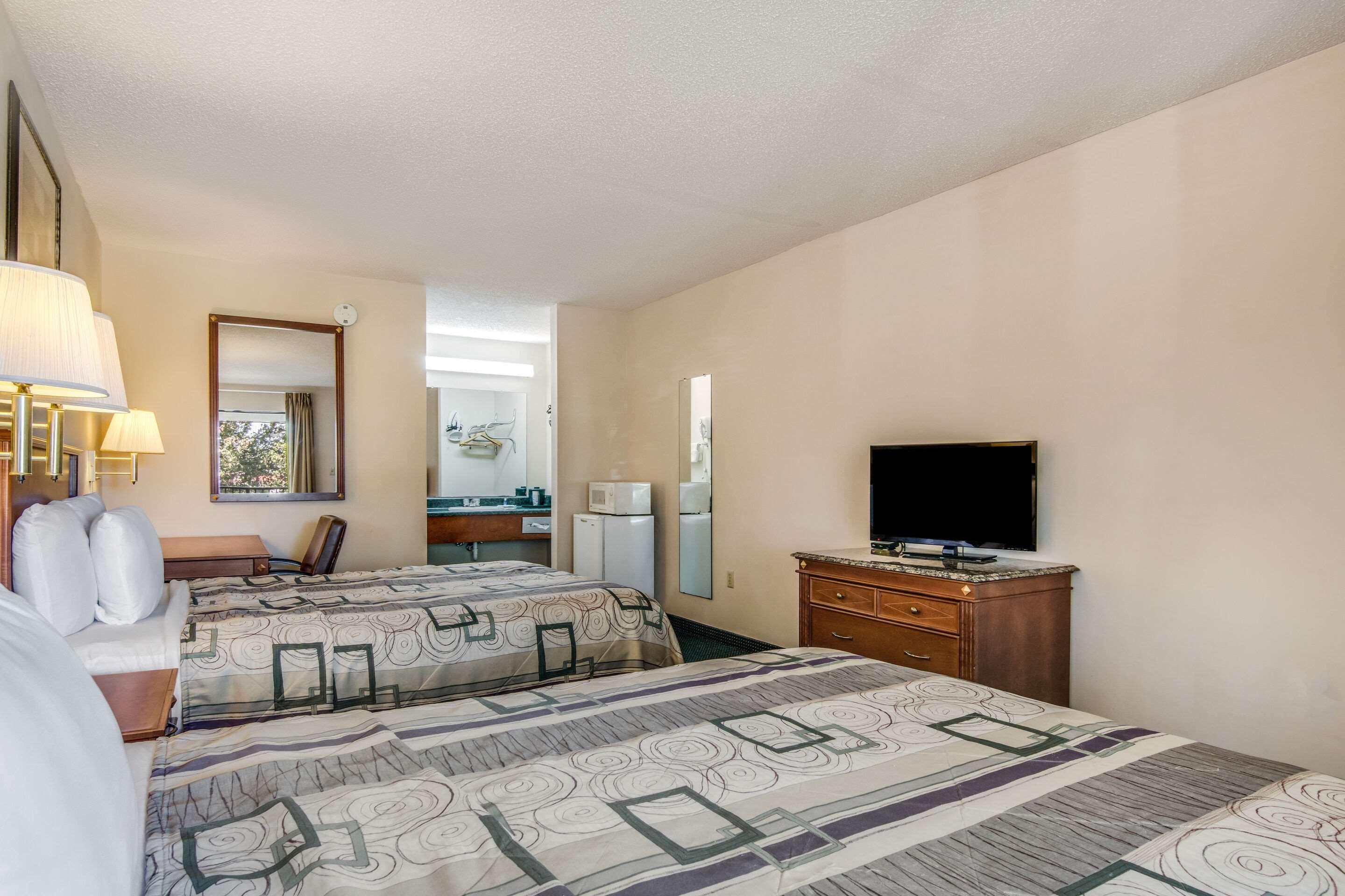 Rodeway Inn & Suites Dublin Exterior foto