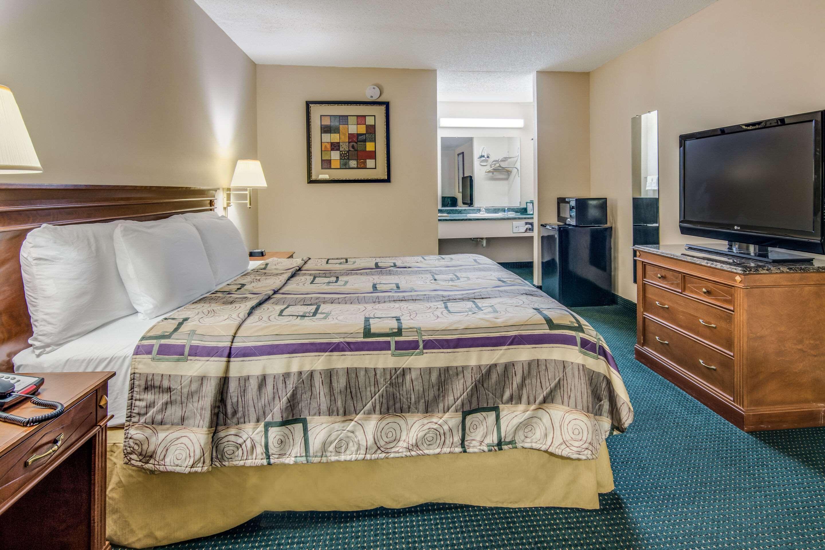 Rodeway Inn & Suites Dublin Exterior foto